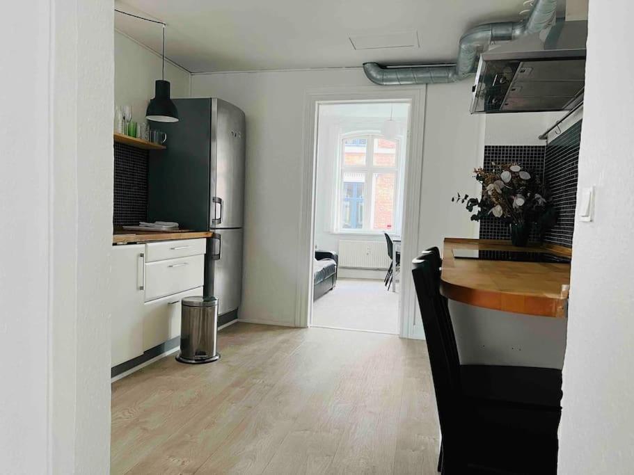 Lovely 1-Bedroom Condo In Aarhus C מראה חיצוני תמונה